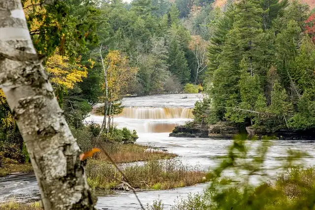 Discover Michigan’s Awe-Inspiring Tahquamenon Falls