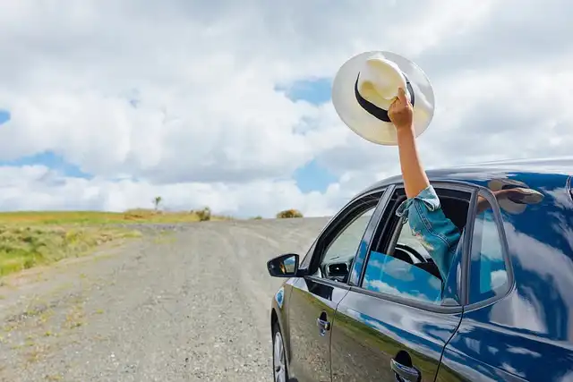 Dear Atlas: What’s the Best Way to Travel Solo at 60?