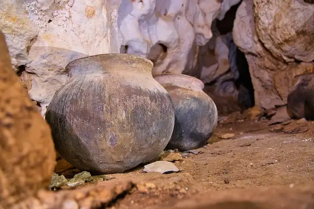 Wonderwerk Cave: Early Human Ancestors & Fire Discovery