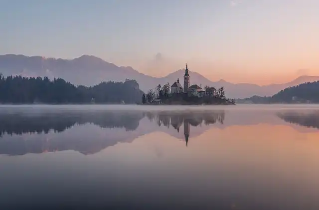 Europe’s Stunning Lakes: Inari, Garda, Como & More