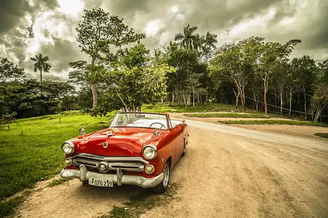 Larz Anderson Auto Museum: America’s Oldest Car Collection & Victorian Carriage House